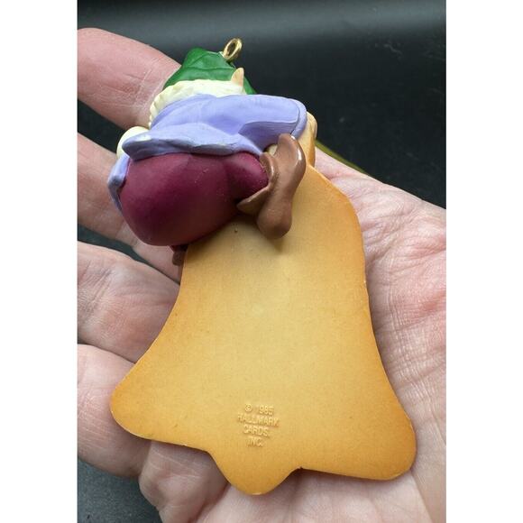 Vintage 1985 Elf Decorating Christmas Cookie Ornament Tree Santa Cottagecore -6D - Picture 4 of 6